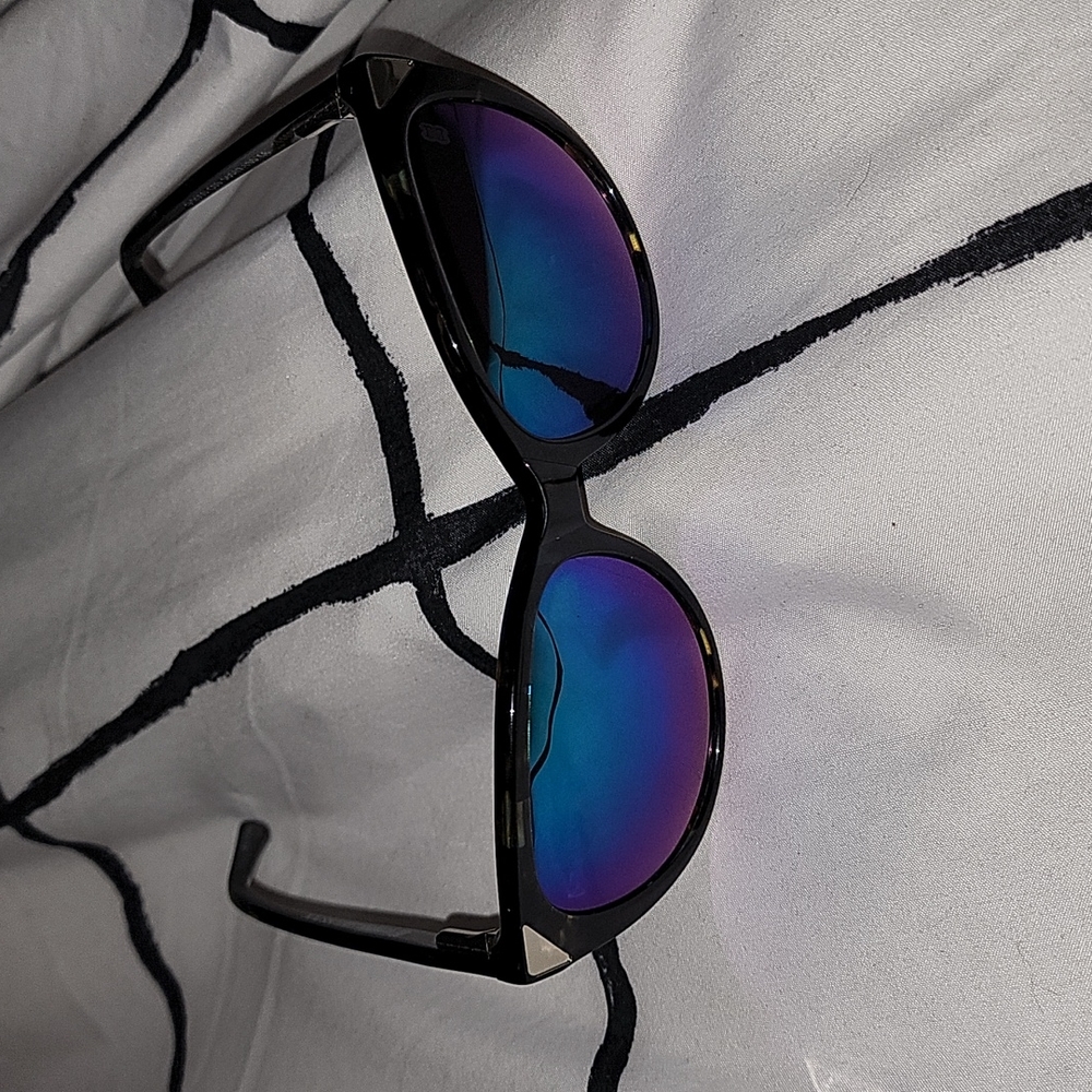 Glamour Editors Pick Sunglasses
